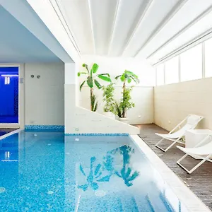 L'hotel Отель