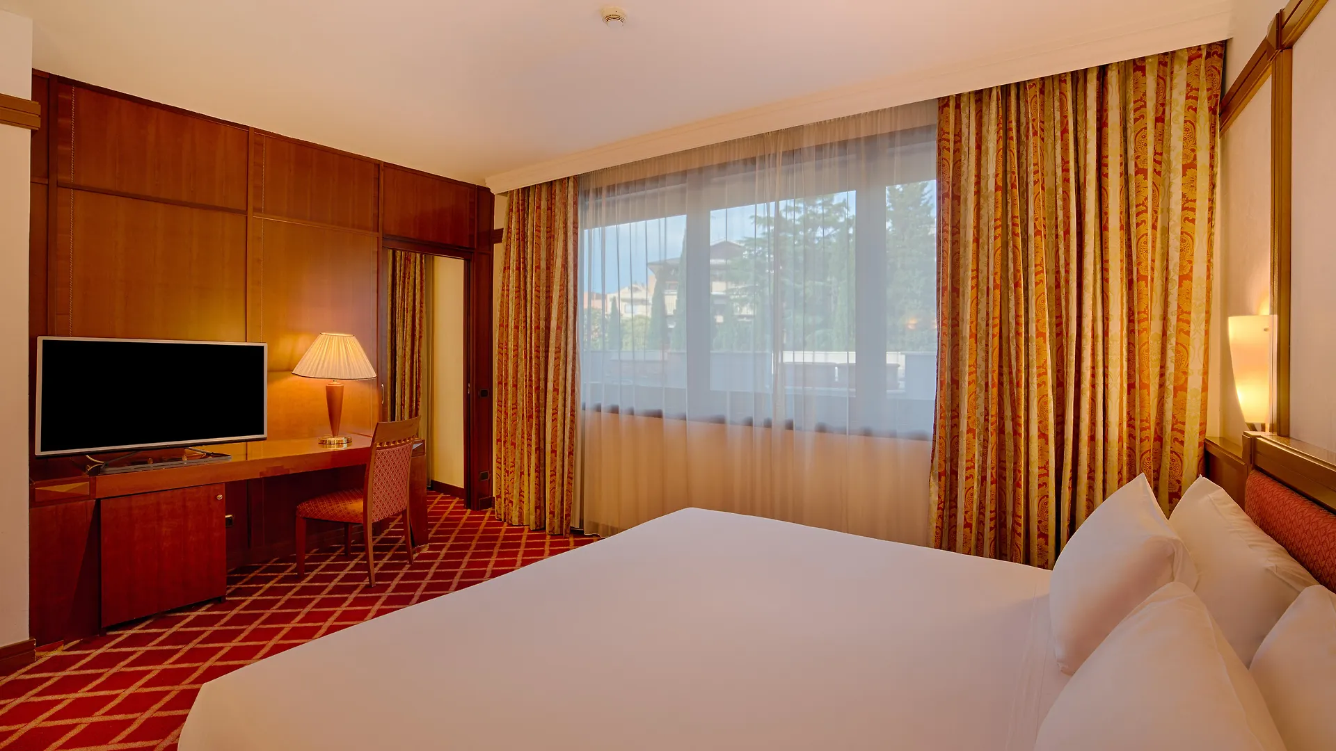 Nh Roma Villa Carpegna Hotell