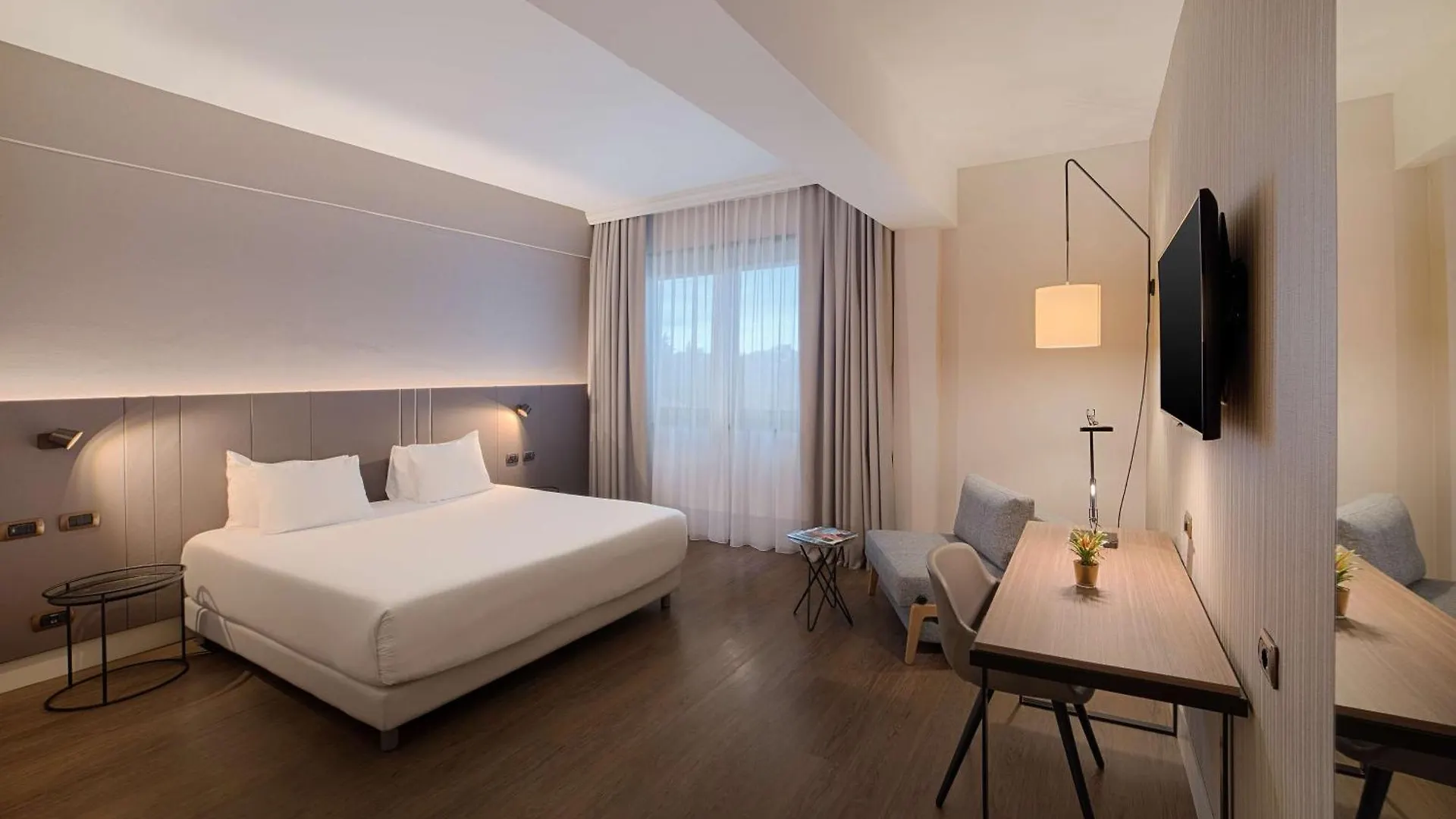 Nh Roma Villa Carpegna 4*, Rom Italien