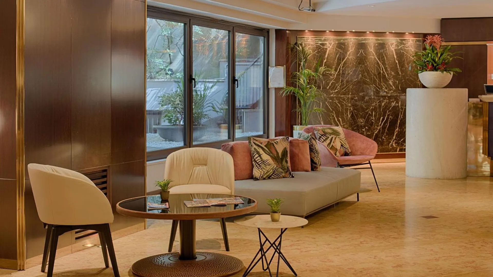 **** Hotell Nh Roma Villa Carpegna Italien
