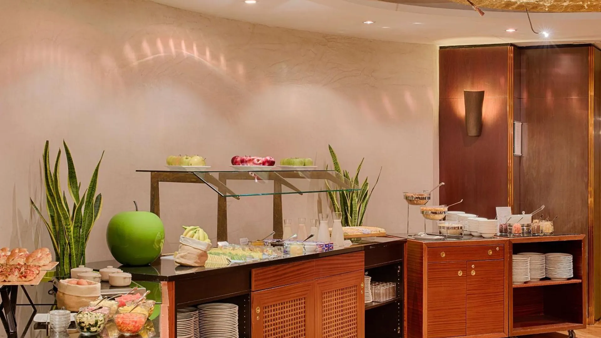 Nh Roma Villa Carpegna 4*,  İtalya