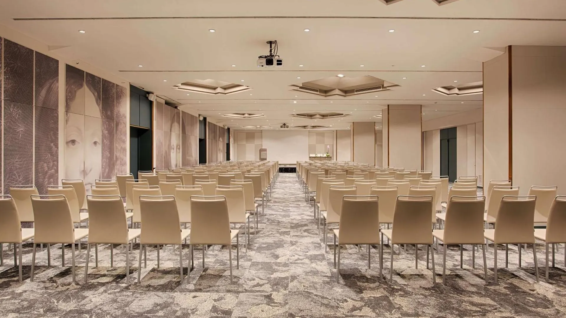 Nh Roma Villa Carpegna Hotell Rom