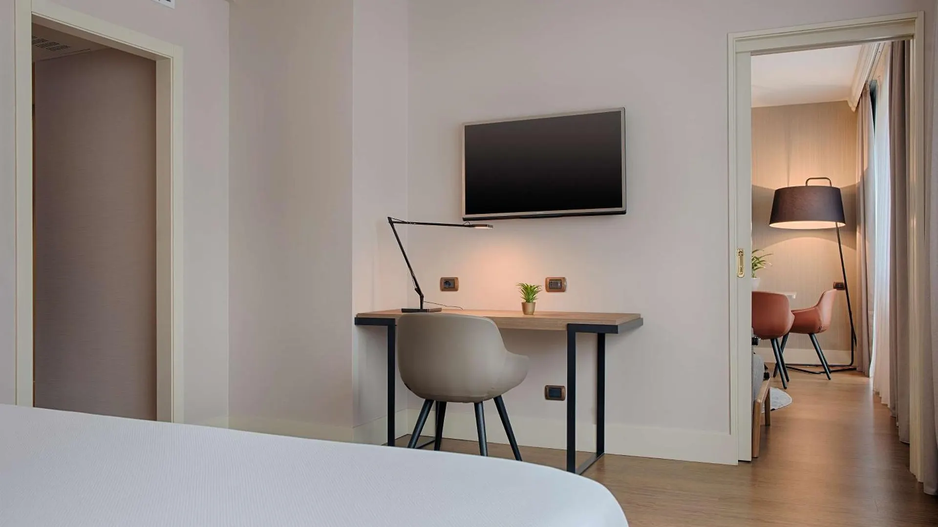 **** Hotel Nh Roma Villa Carpegna Italien