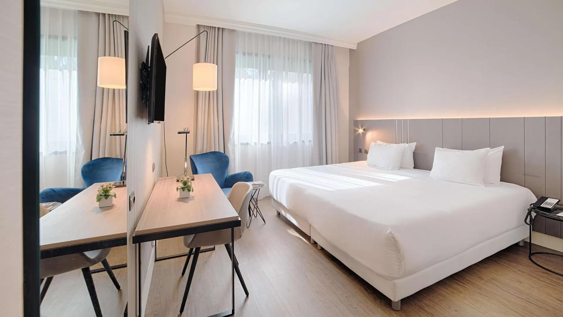 Nh Roma Villa Carpegna Hotell Rom