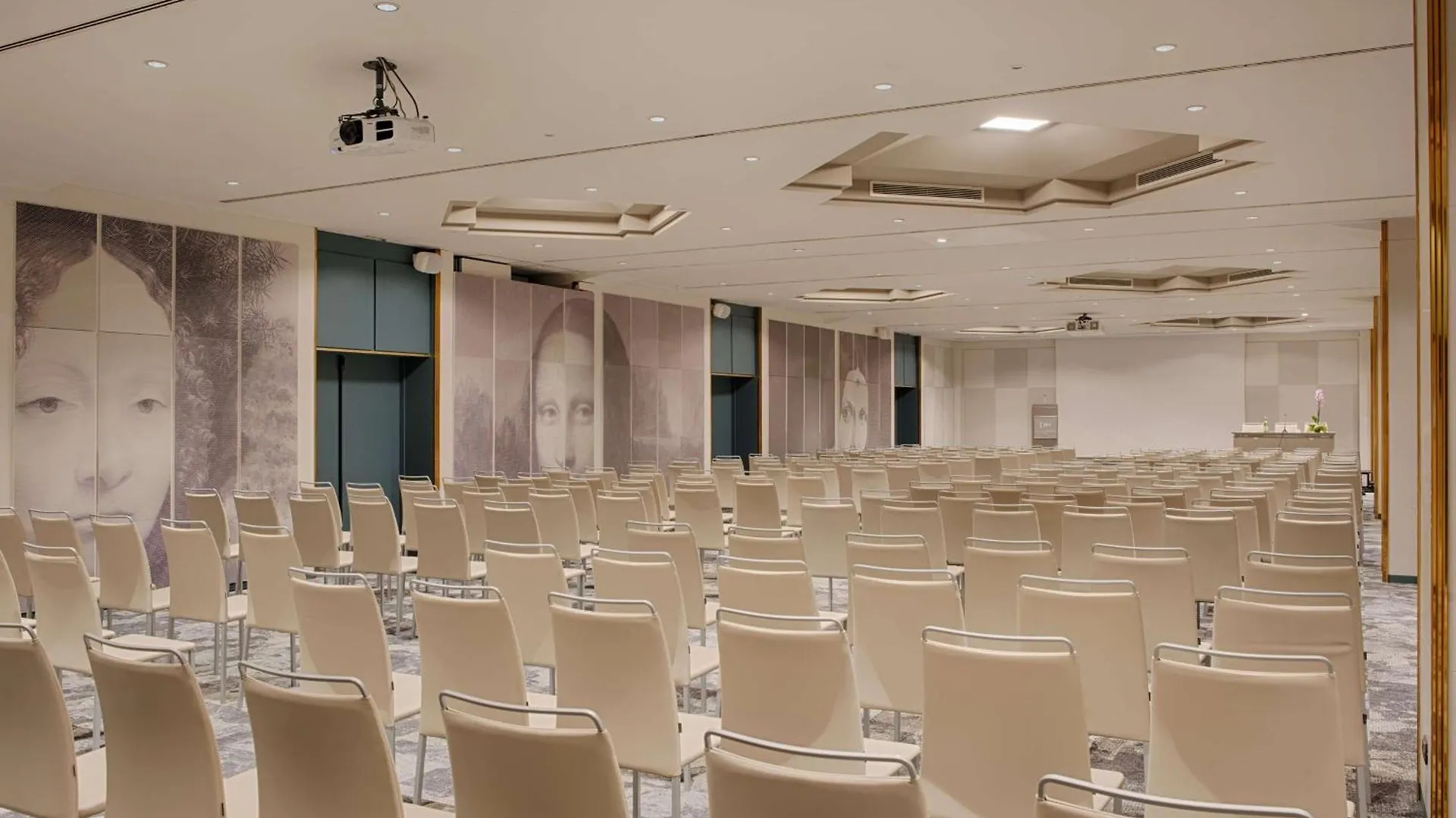 Nh Roma Villa Carpegna 4*, Ρώμη